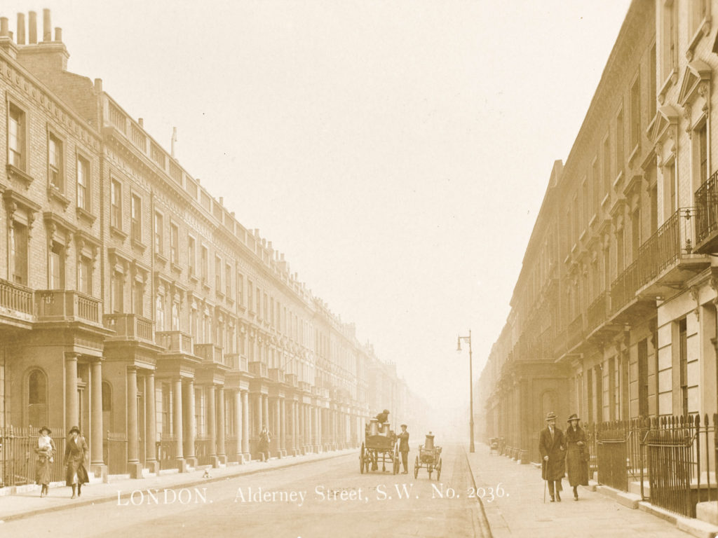 A street in Pimlico in 1910